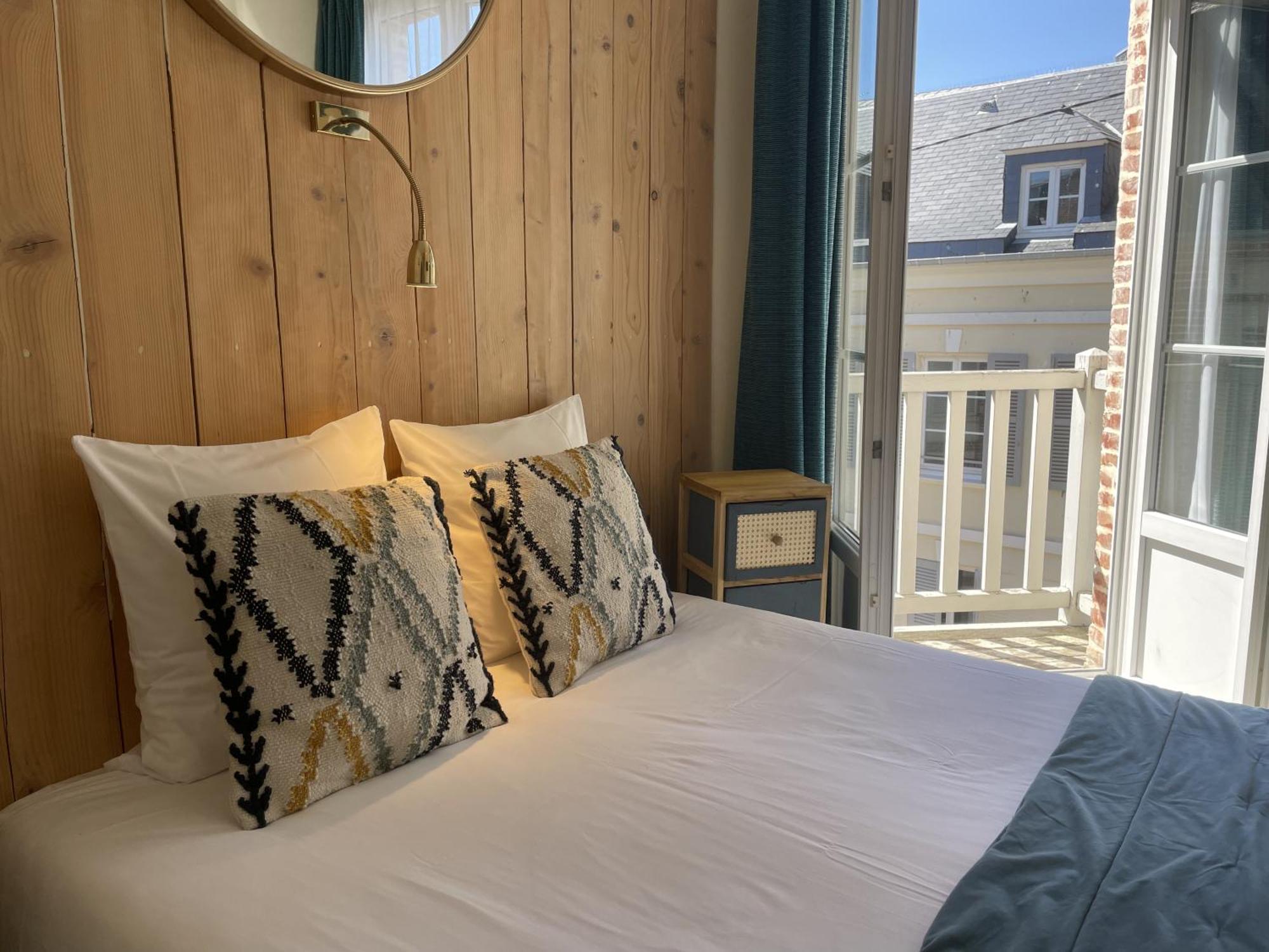 Le Trouville - Hotel De Charme Kültér fotó